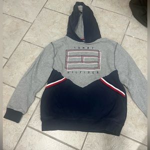 Tommy Hilfiger hoodie size boys large 16/18